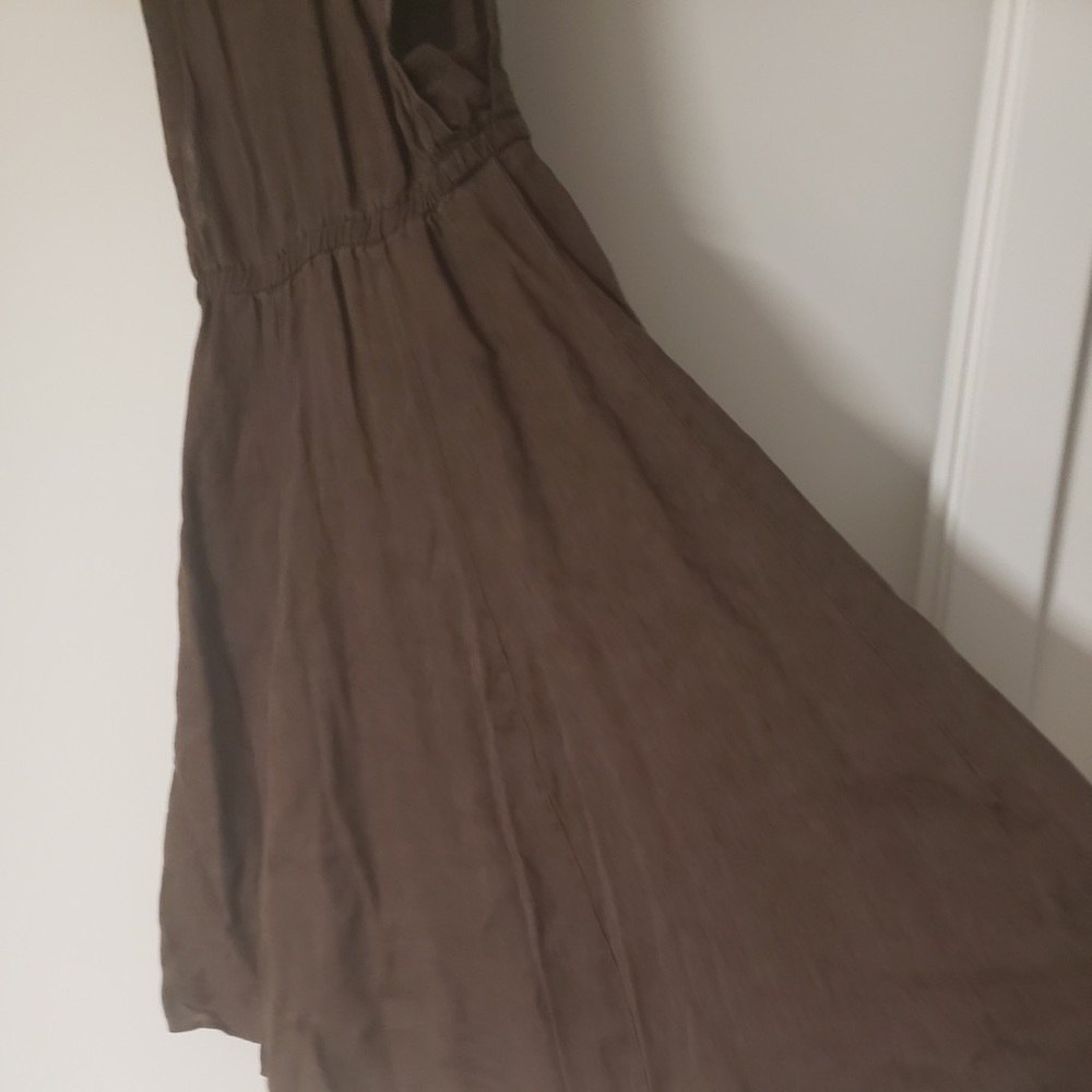 Dress. - Picture 4 of 4